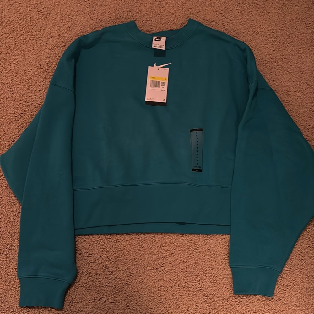 Nike Oversized Crewneck Sweatshirt
size small
Beautiful teal color
New with tags